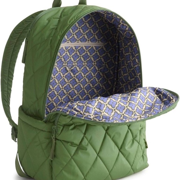 Vera Bradley Essential Large Backpack Pearlized Cedar Green R$195 main image 5